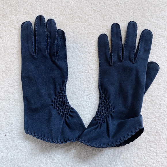 ๐CLOSET CLEAN-OUT - MAKE OFFERS๐ Vintage Deep Blue Crescendo Gloves - Picture 1 of 4
